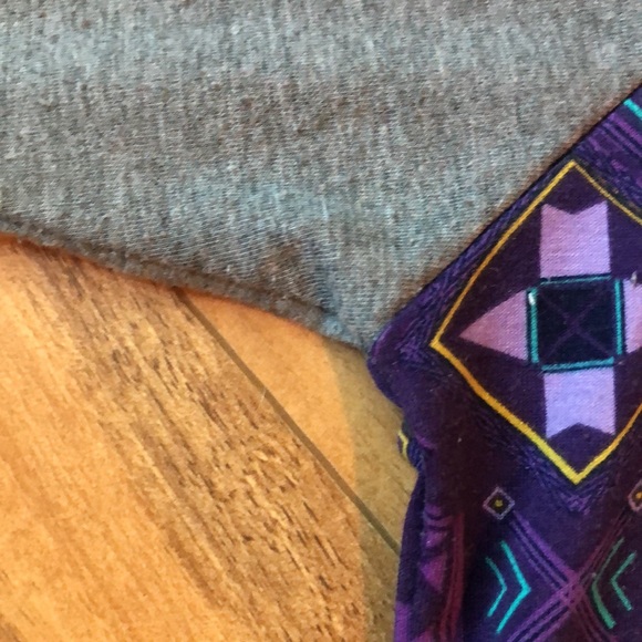 LuLaRoe Randy baseball tee. Size Large - Picture 3 of 6